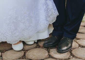 Behind the Scenes: On-Screen Romances Blossoming Off-Screen