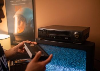 Navigating Real-Life Love Triangles in On-Screen Chemistry